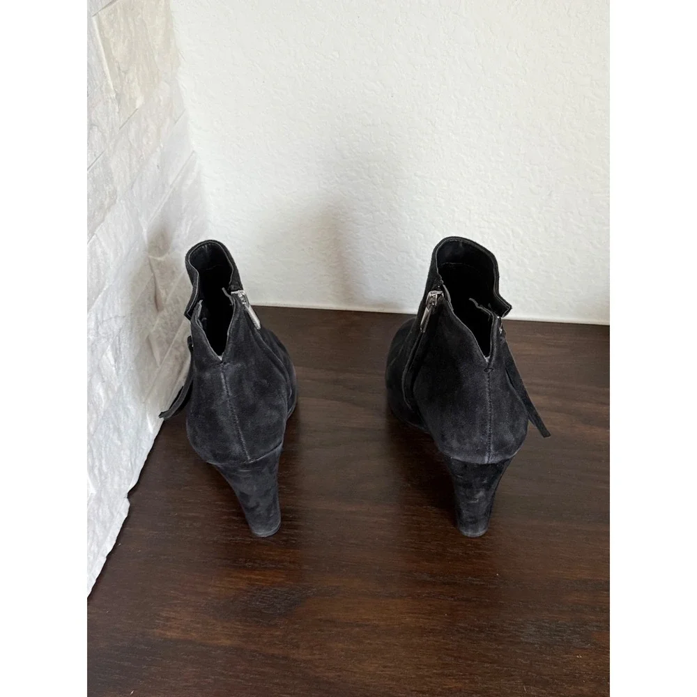 Sam Edelman Black Suede Ankle Boots Block Heel Side Zip Tassel Booties Size 8